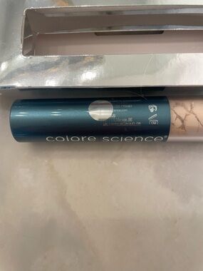 ColoreScience Powder Brush sunscreen